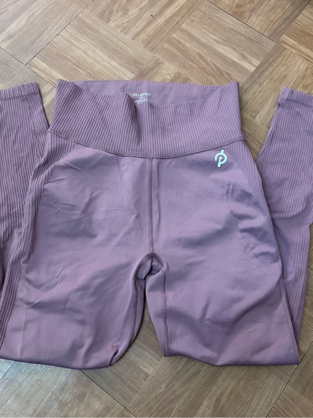 Mauve Peloton ribbed leggings, size M/L